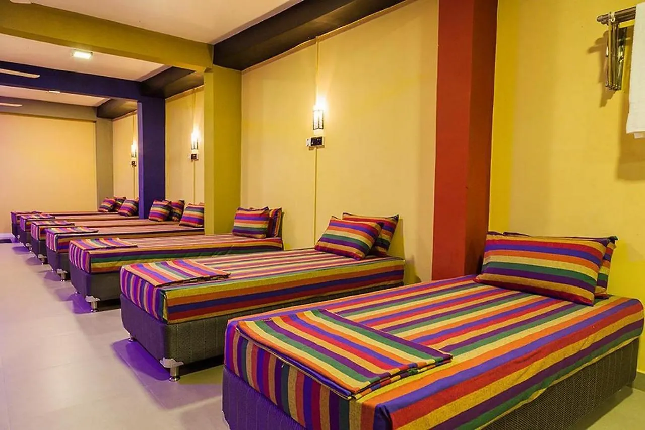 281 Kandy City Hostel & Rooms Deiyannewela